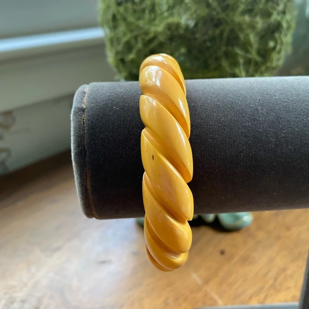 Vintage bakelite butterscotch